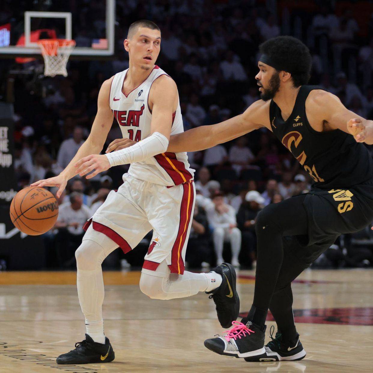 菲律宾男篮翻盘雄鹿,米切尔打破历史纪录的简单介绍 菲律宾男篮翻盘雄鹿,米切尔打破历史纪录的简单介绍