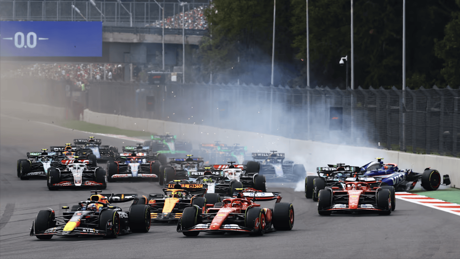 法拉利横扫迈凯伦,维斯塔潘统治全场 法拉利横扫迈凯伦,维斯塔潘统治全场