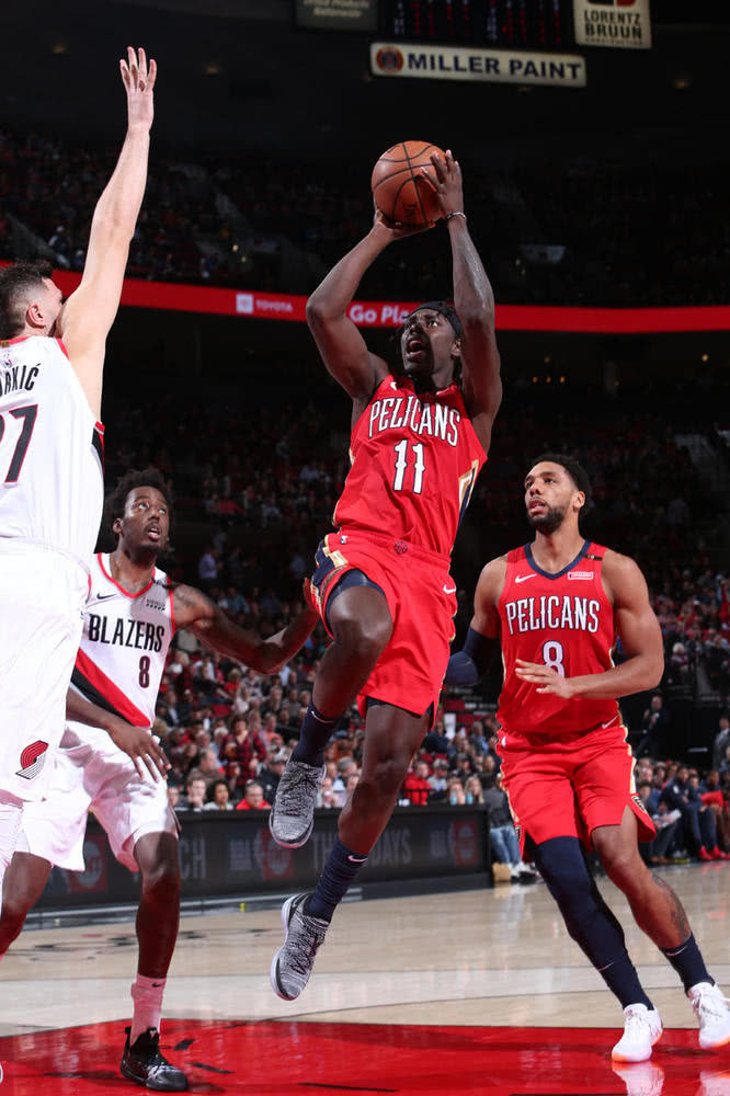 福建队鏖战湖人,利拉德状态火热 福建队鏖战湖人,利拉德状态火热